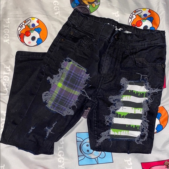 Cat & Jack Black Distressed Jeans with Patchwork - Picture 2 of 4